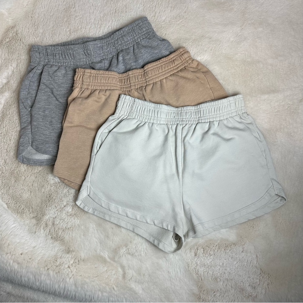 H&M lot of sweat shorts - Gray, Tan, Cream Size S